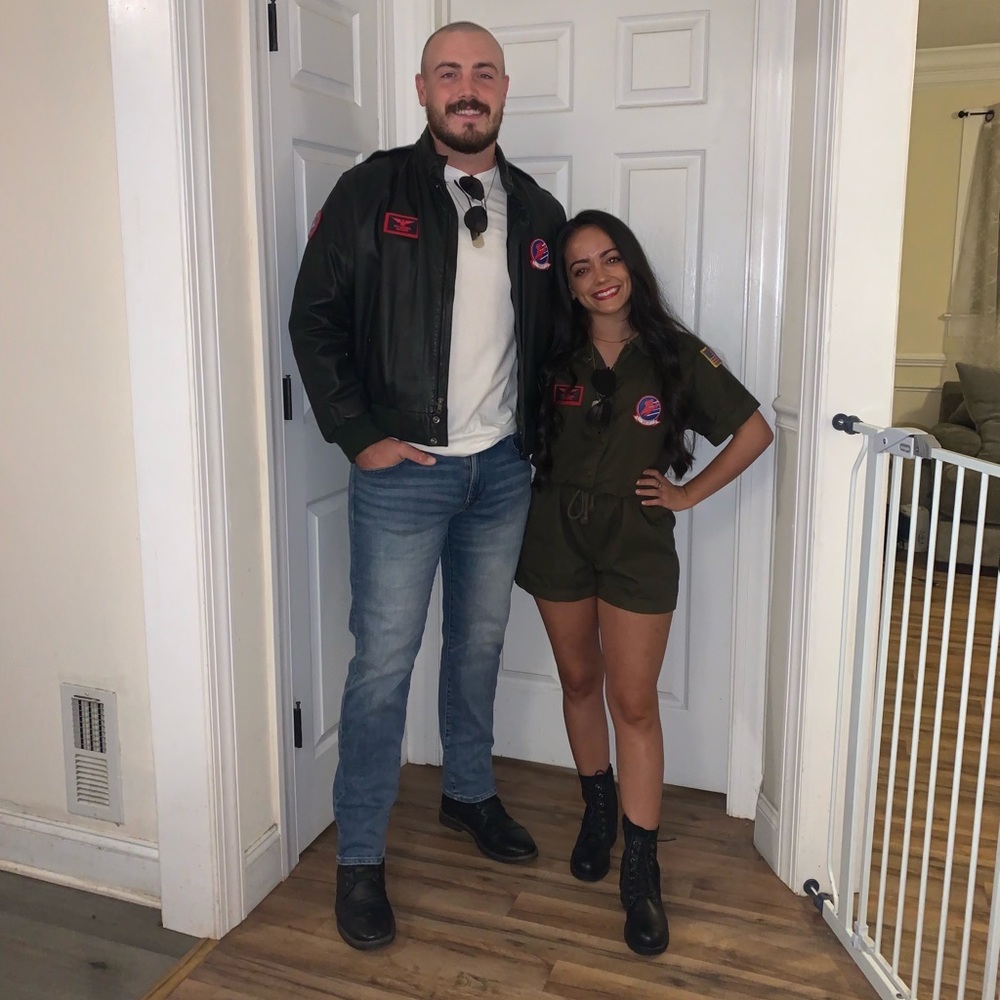 DIY Men’s TOP GUN MAVERICK Halloween Costume
